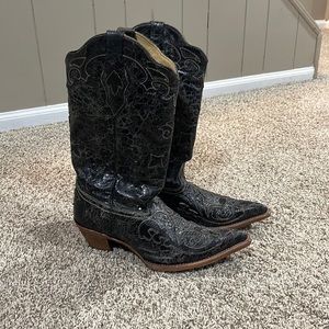 Black cowboy boots